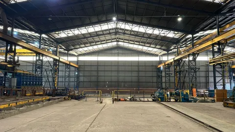 Trident Steel, 42 Woldebeest Avenue, Roodekop has a 2700m² Warehouse Available To let (7)